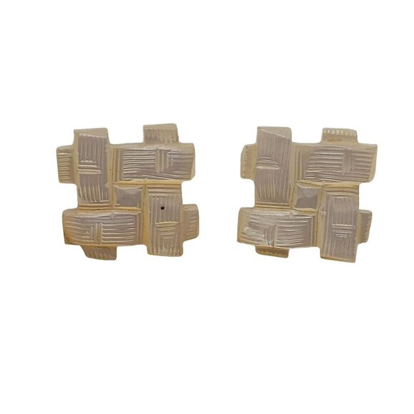 Carved Mother of Pearl Basket Weave Square Cufflinks Vintage - Picture 1 of 5